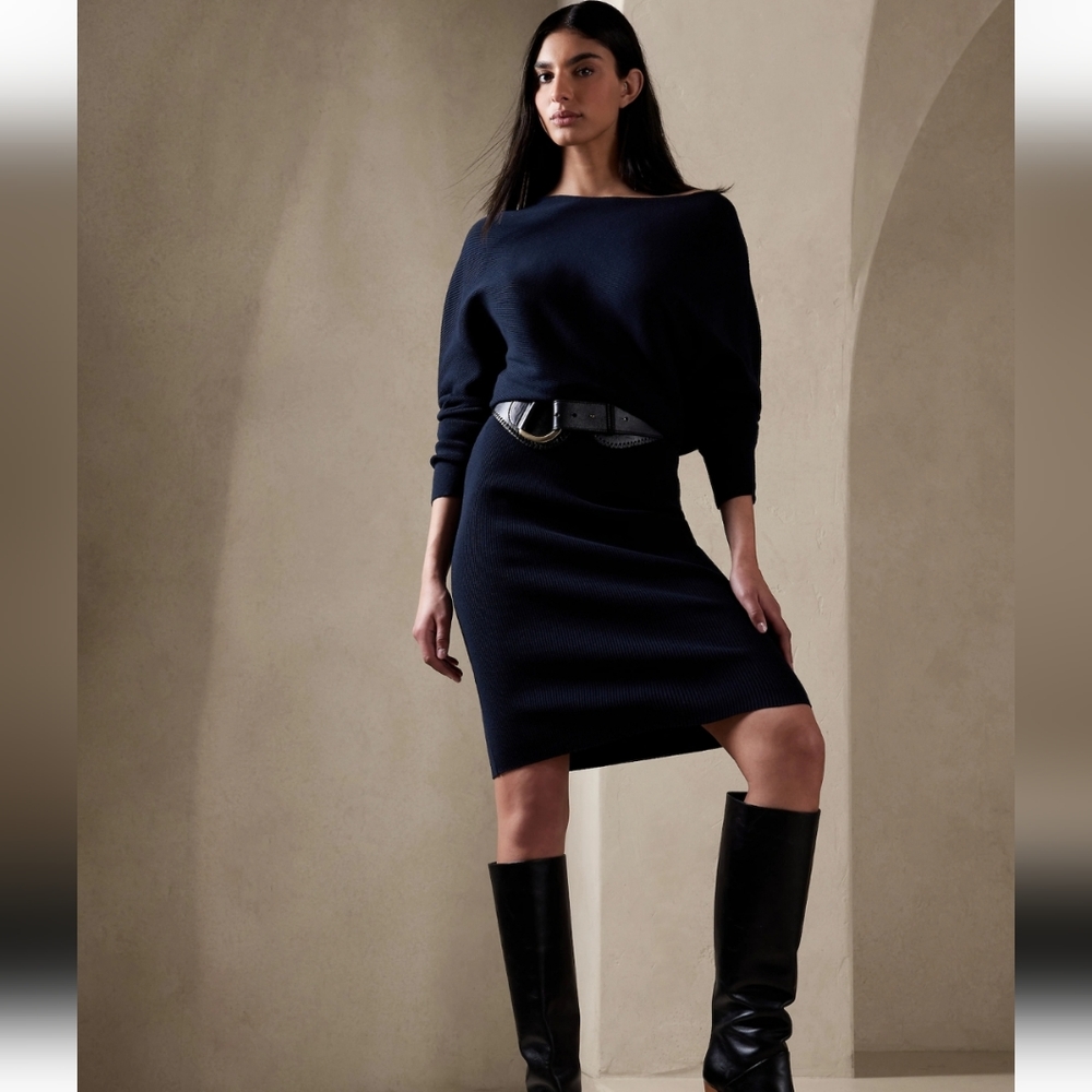 Banana  Republic Knit Dress  NWOT